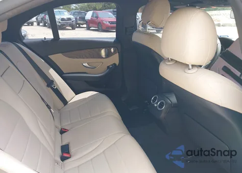 2019 Mercedes-Benz C 300 from USA, damaged, VIN 55SWF8DB7KU319255